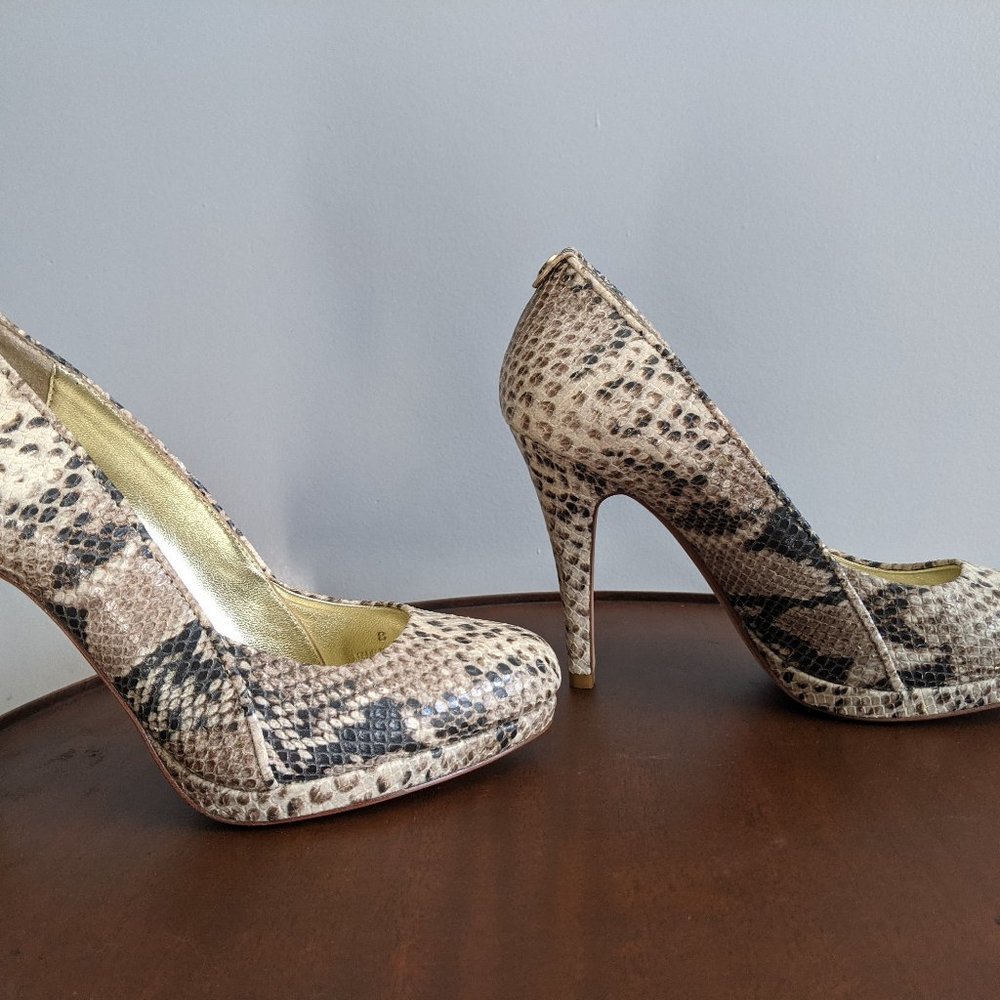 Size 8-Elaine Turner Python Print Closed Toe Heels - image 4